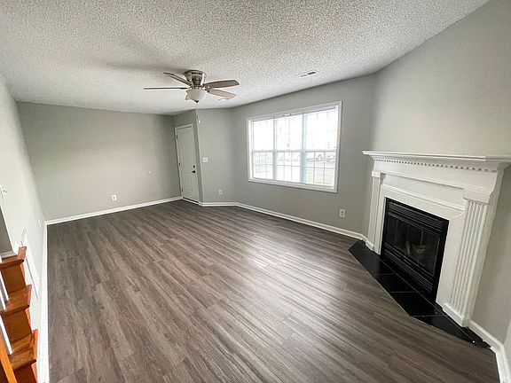 4th image of 2385 Vineyard Dr APT I5
