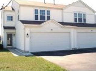 371 Wedgewood Cir, Lake In The Hills, IL 60156