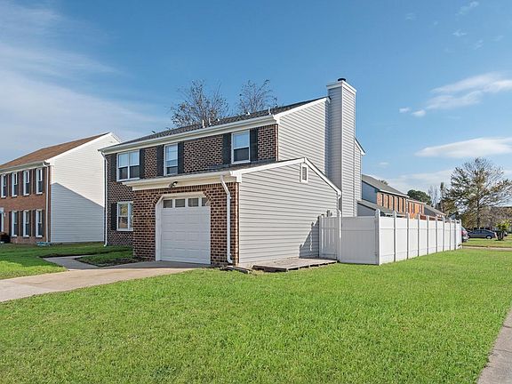 4th image of 932 Woodmark Ct