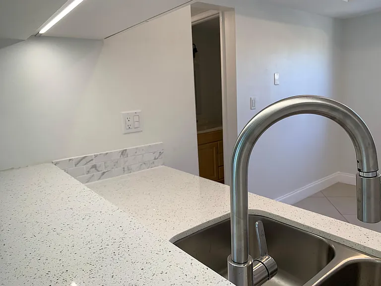 281 W Park Dr #2 — Photo 10