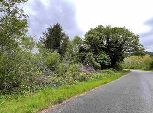 55 Trinity Way, Klamath, CA 95548