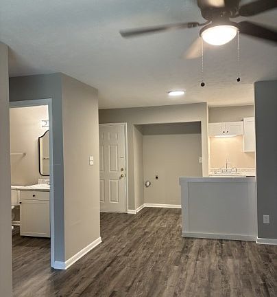 4th image of 1123 Southwood Dr APT 7
