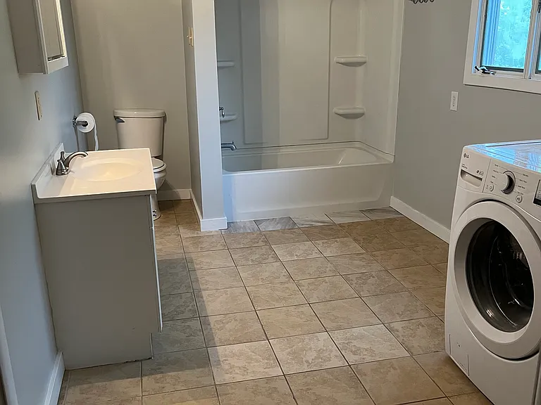 326 Pine St — Photo 13