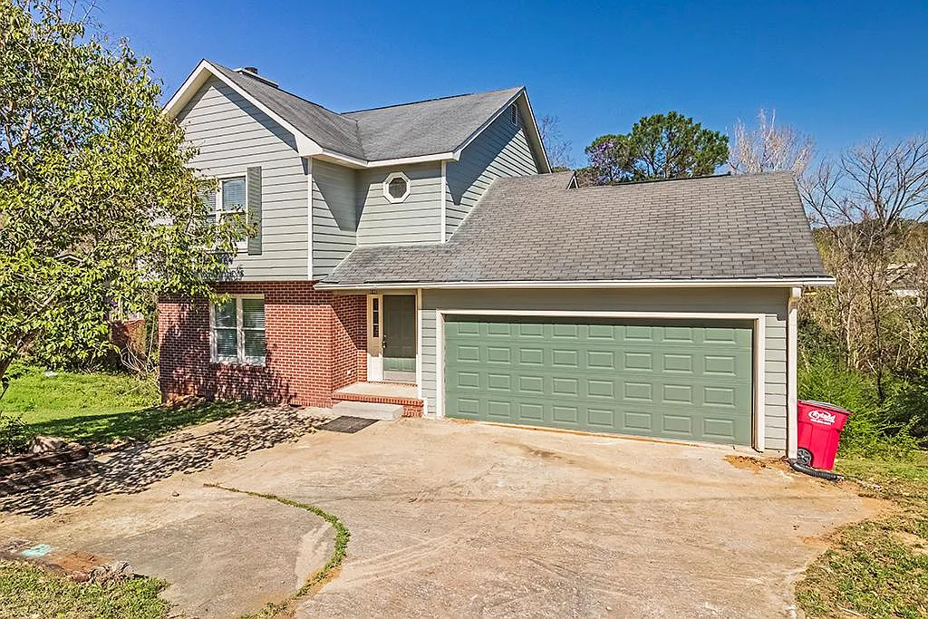 840 Ellenwood Cir W photo 1