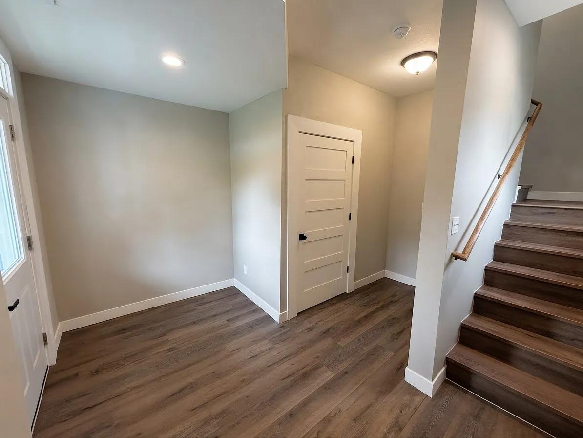 2 bed, 1570 sqft, $1,100 — Photo 3