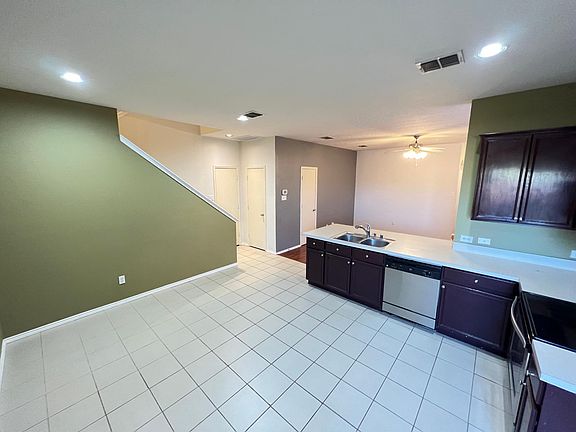 3rd image of 1141 Jamie Dr