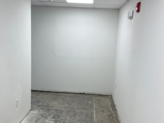 5th image of 227 N Magnolia Ave #210
