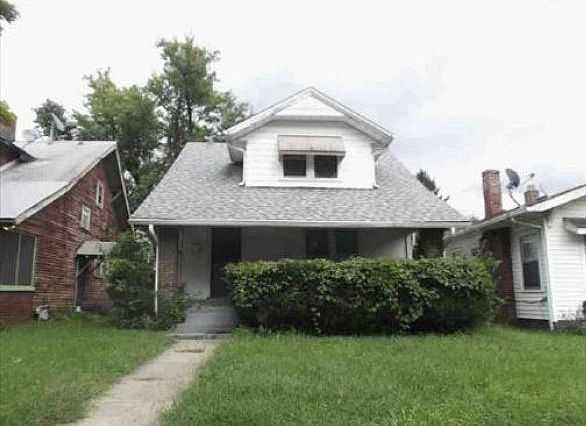 1st image of 3963 N Kenwood Ave
