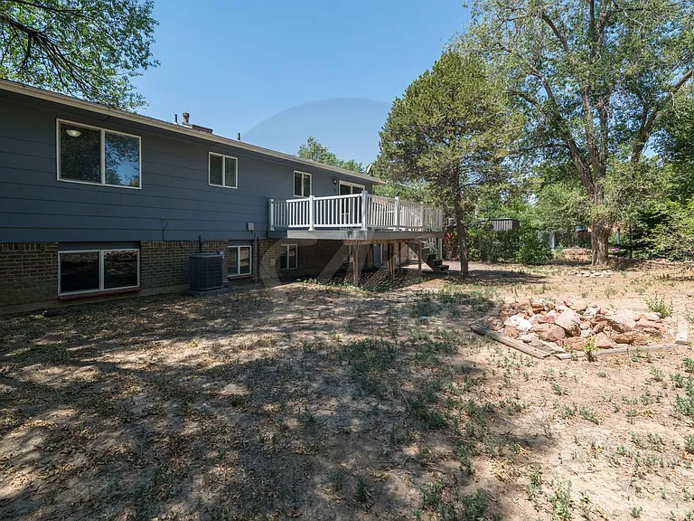 7123 Metropolitan St — Photo 21