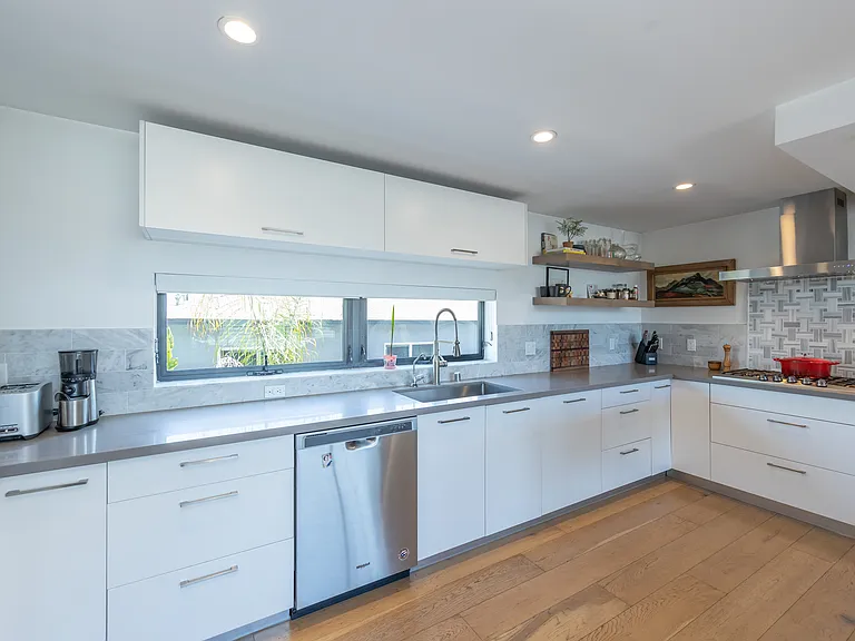 2506 S Wilson Ave — Photo 30