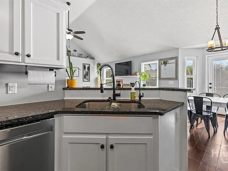 468 Golden Grove Ln — Photo 11