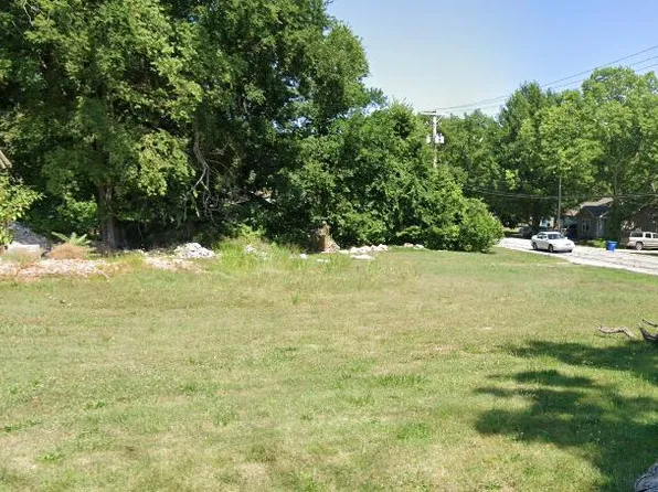 308 S 6th Avenue, Ozark, MO 65721