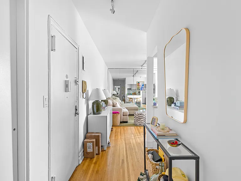 172 E 61st St #4B — Photo 8