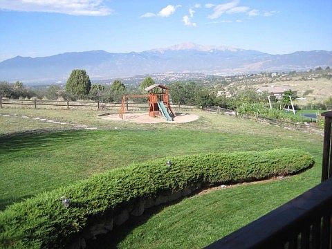 3/4 acre lot w/play area