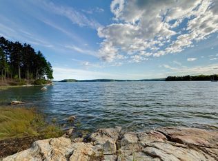 100 Thomas Dr, Waldoboro, ME 04572