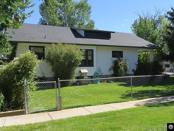 2nd image of 604 E Park Ave