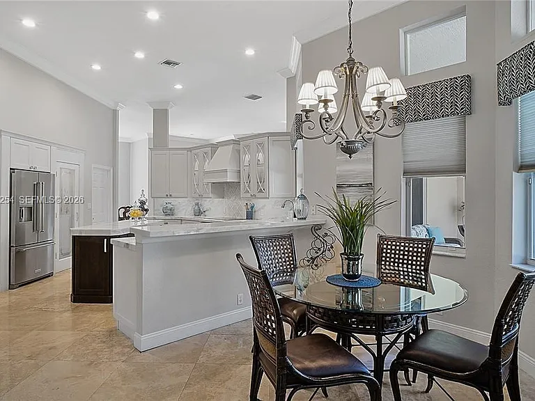 6807 NW 66th Way — Photo 9