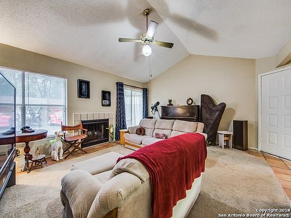 3rd image of 3924 Heritage Hill Dr