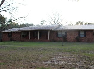 1137 Ocheesee Landing Rd, Grand Ridge, FL 32442