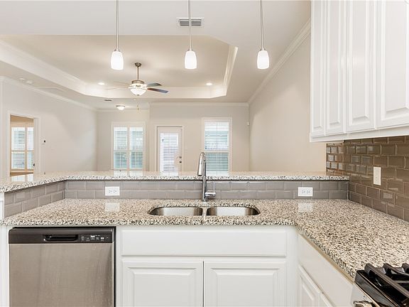 4th image of 7430 Castille Ct
