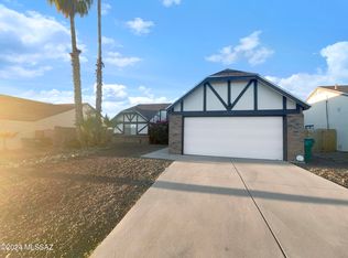 4430 W Rockwood Dr, Tucson, AZ 85741