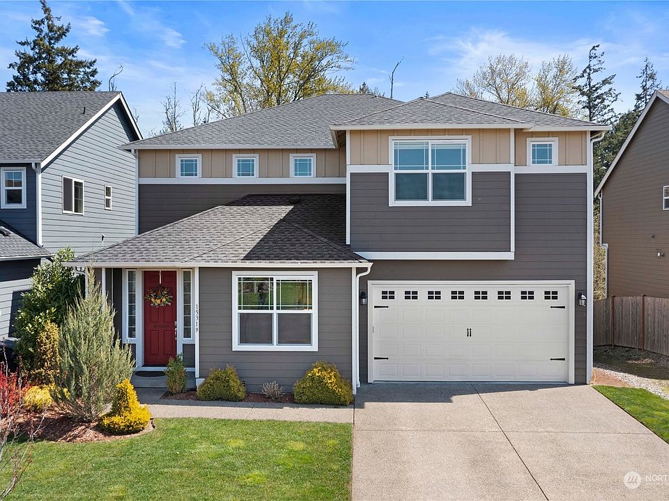 Beautiful 4 BDRM, 2.5 bath 2-Story in Immaculate Condtions!>