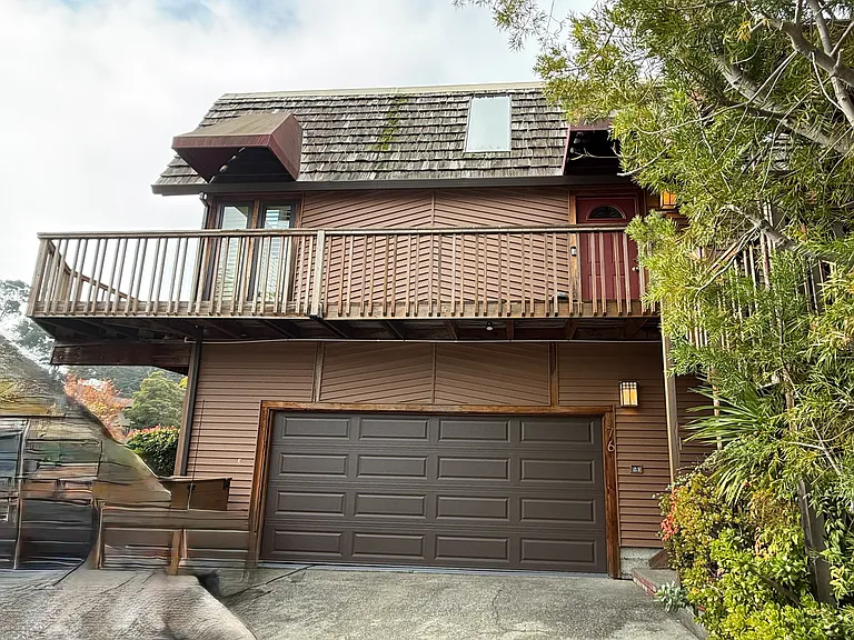 76 Dominican Dr — Photo 2