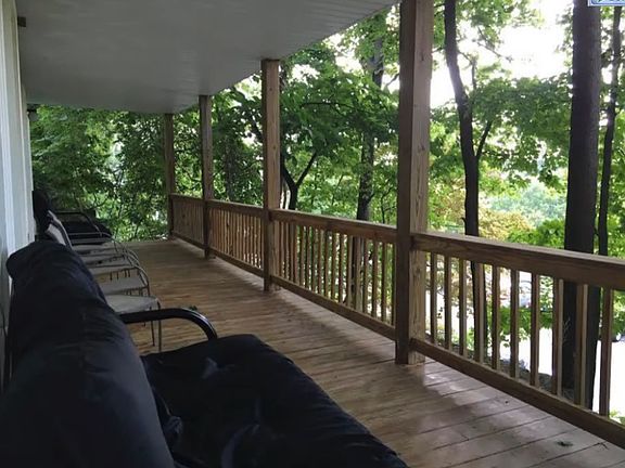 5th image of 110 Highland Pl #1