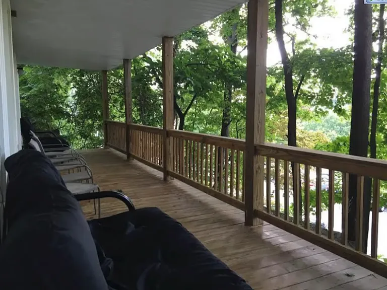 112 Highland Pl #1 — Photo 2