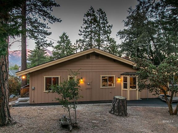 3rd image of 25411 Hotei Ln