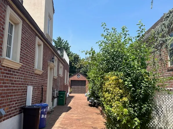 145-81 Eighth Avenue image 36 of 39