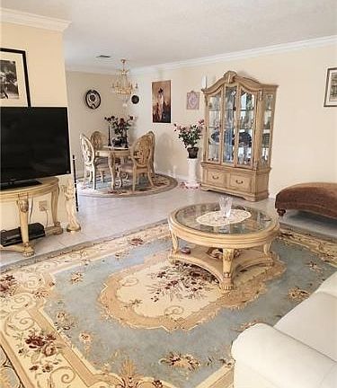 4th image of 1205 S Lakes End Dr #2