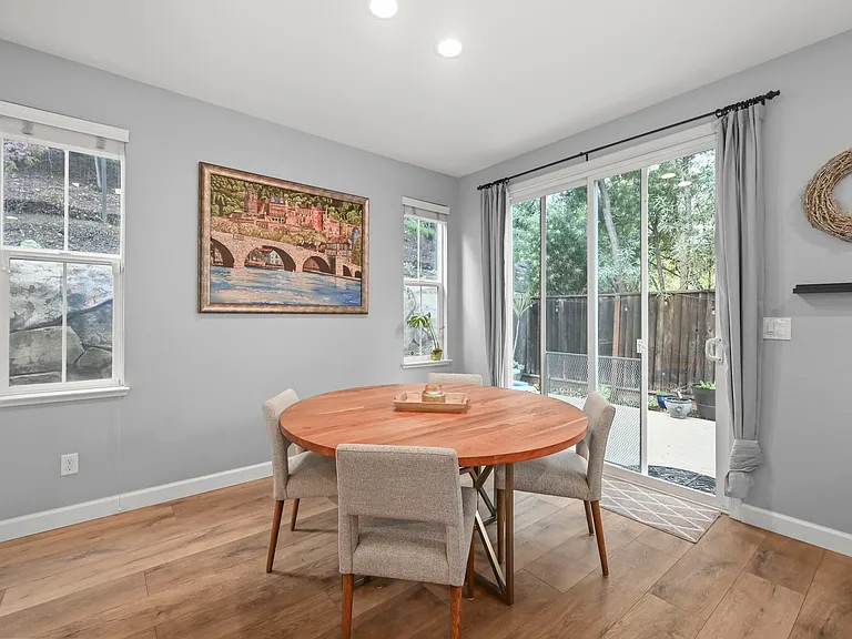 512 Falling Star Dr — Photo 10