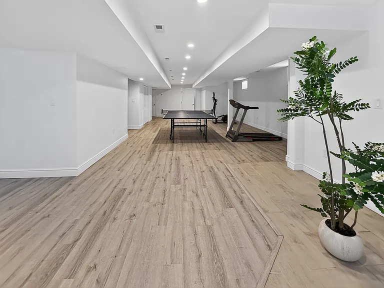16 Walsh Rd — Photo 38