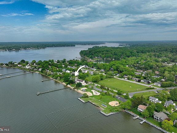 5th image of 107 W Bay View Dr
