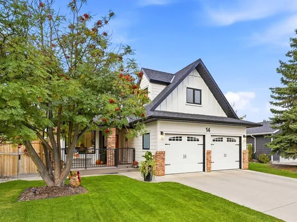 14 E Riverside Pl, Cochrane, AB T4C 1J6