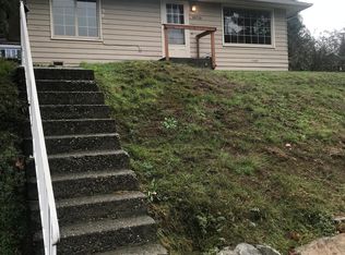 18516 10th Ave NE, Seattle, WA 98155