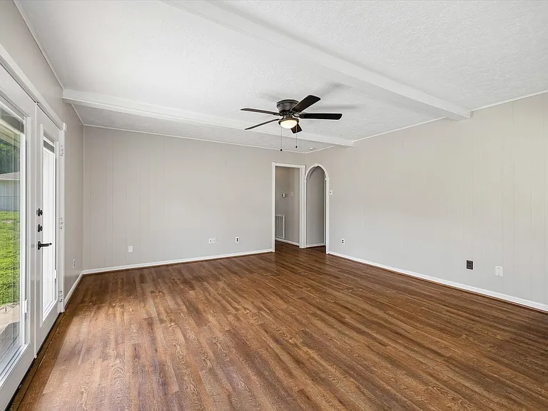 25114 Spring Ridge Dr — Photo 7