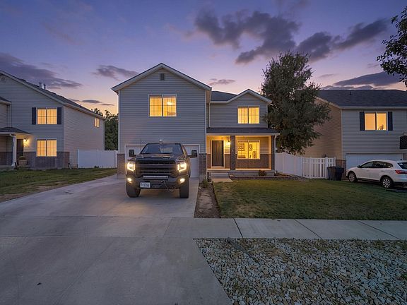 4th image of 341 S Spanish Fields Dr