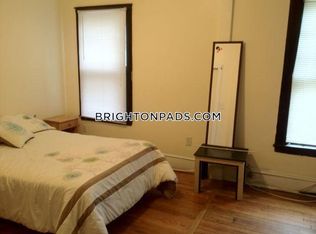 16 South St #1F, Chestnut Hill, MA 02467