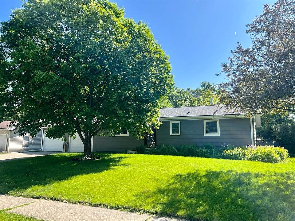 1st image of 1716 Maxwell Ave
