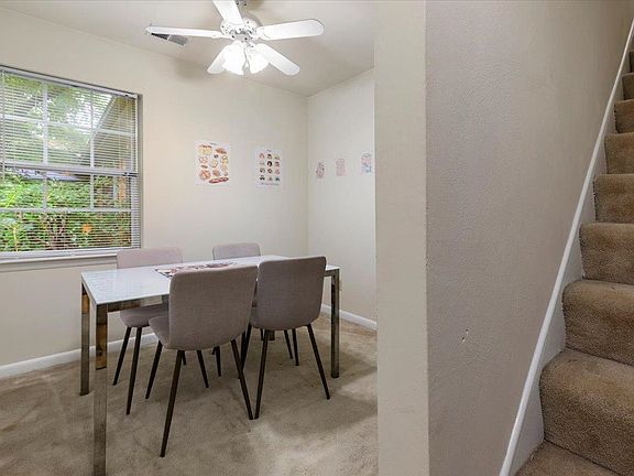 4th image of 424 Marlington St #424