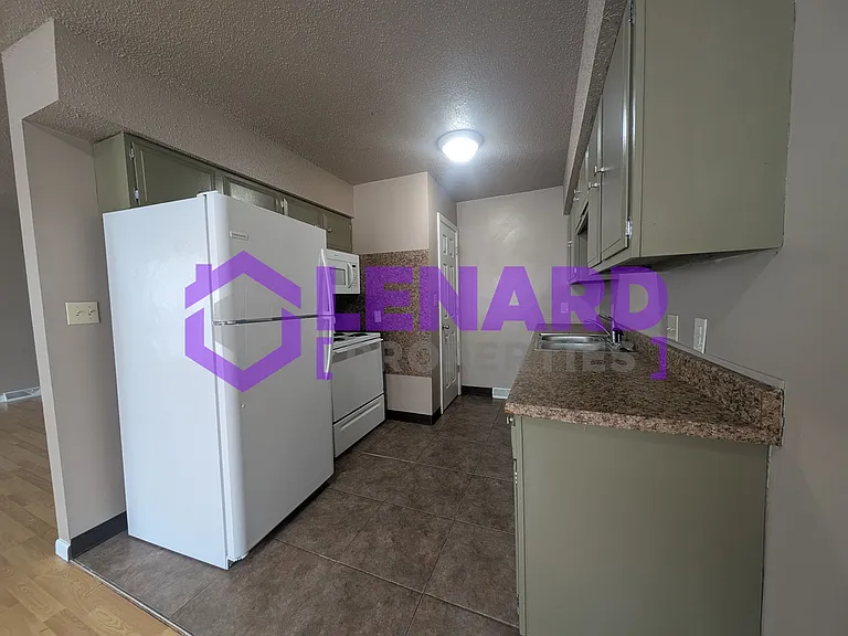 103 W McConnell St — Photo 7