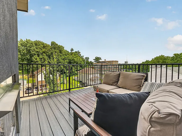 1742 Belleview Ave — Photo 28