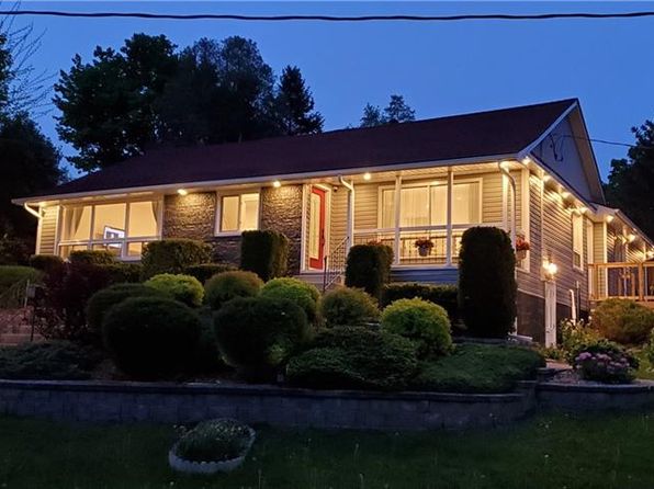 65 Broadway St W, Brant, ON N3L 2S7