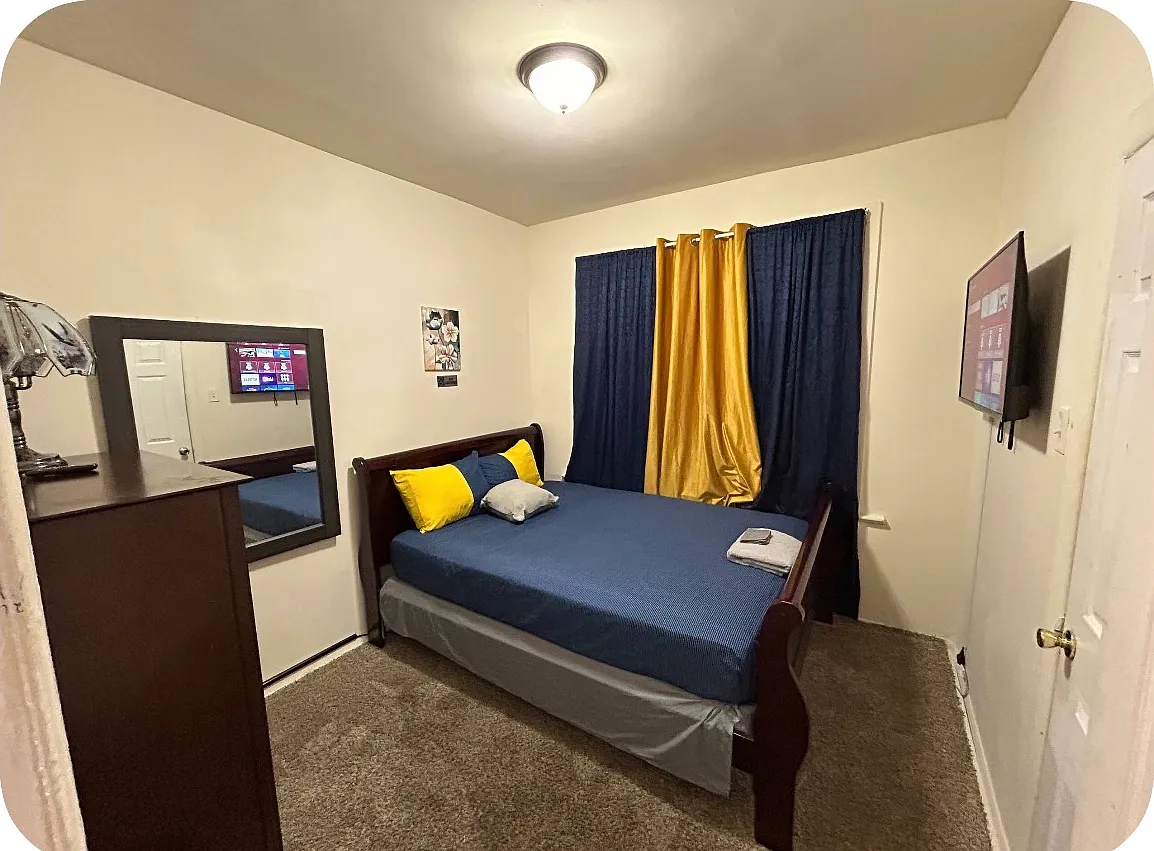 4 bed, 1350 sqft, $985 — Photo 1