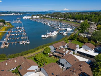 650 N Hayden Bay Dr #650, Portland, OR, 97217