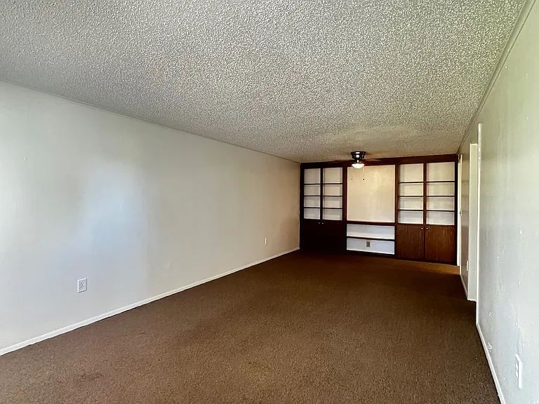 Oakland Hills — Photo 36