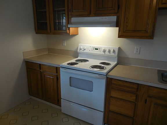3rd image of 1304 Holman St
