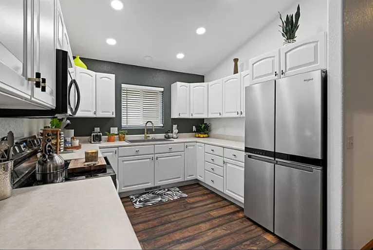 2 bed, 1336 sqft, $2,250 — Photo 3